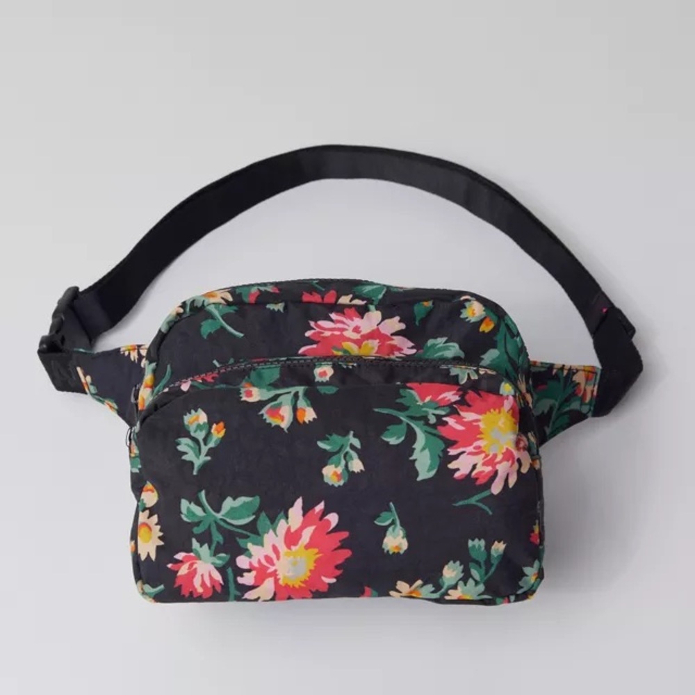 BAGGU Laura Ashley Fanny Pack Sold Out